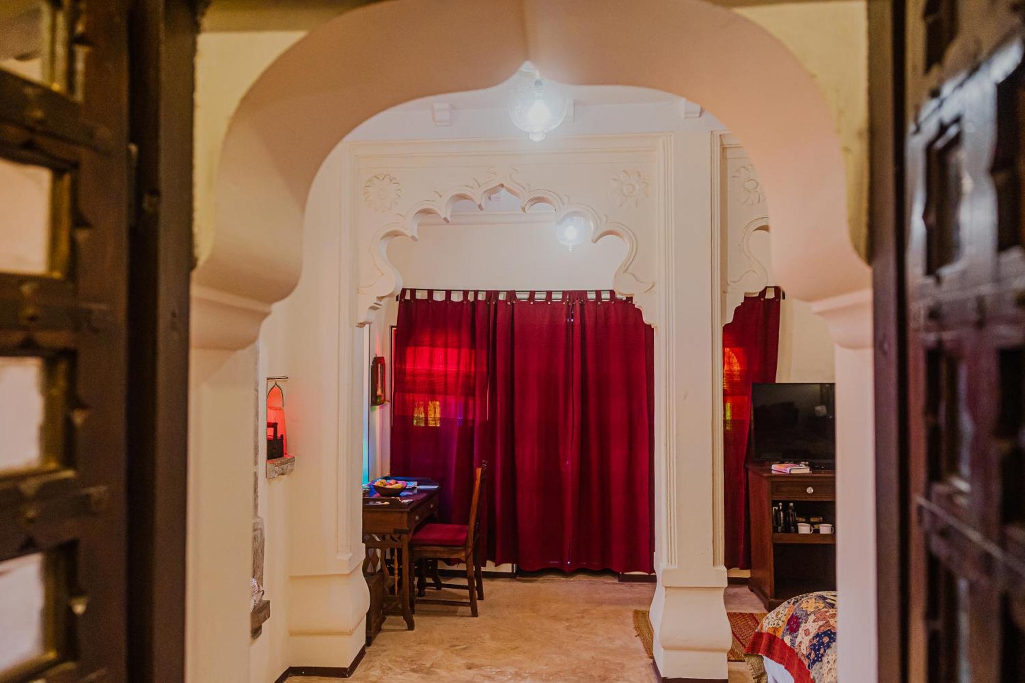 Hotel Rawla Narlai Bagian luar foto