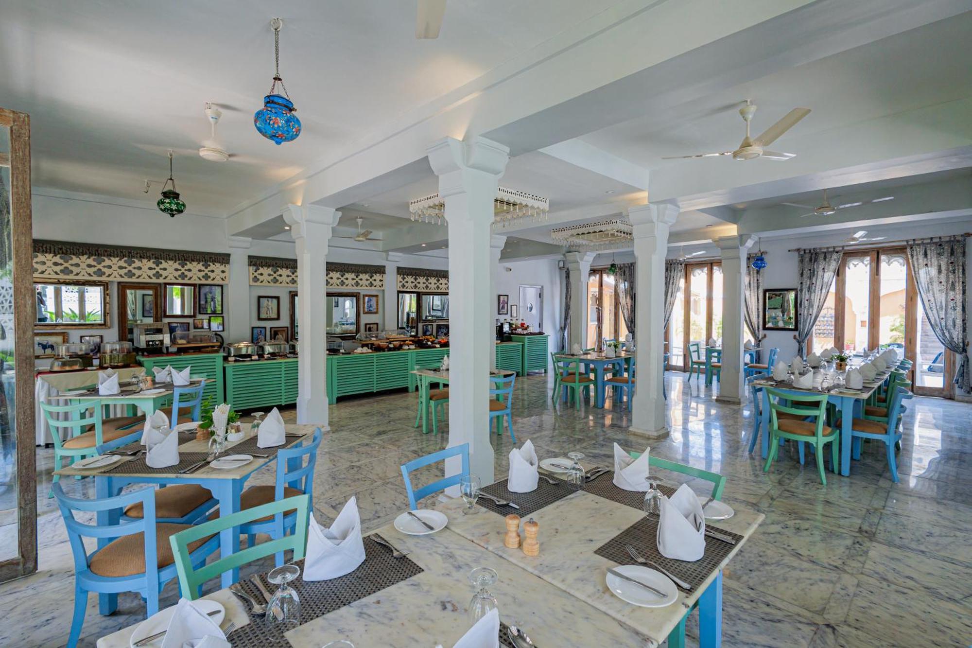 Hotel Rawla Narlai Bagian luar foto