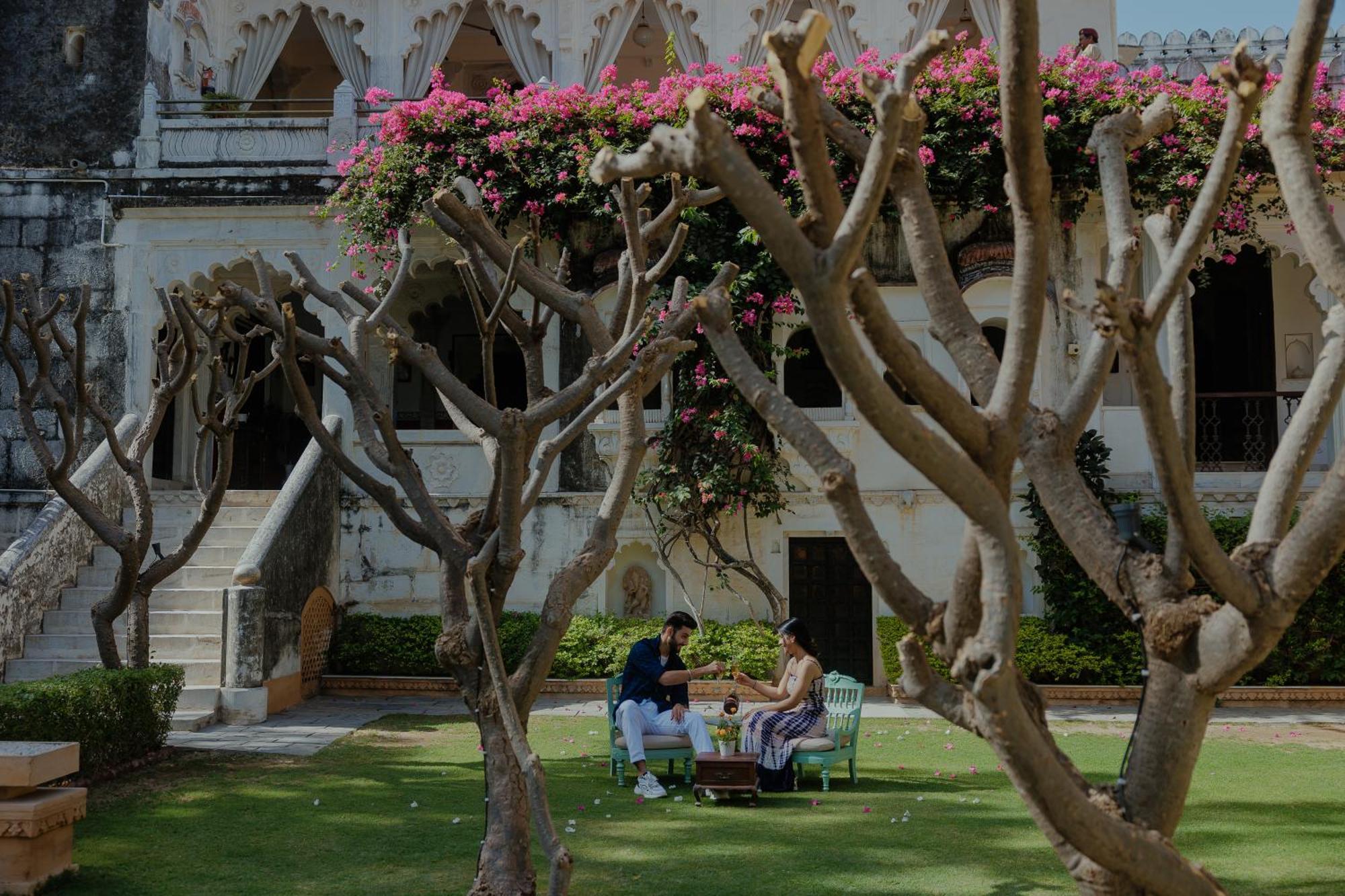 Hotel Rawla Narlai Bagian luar foto