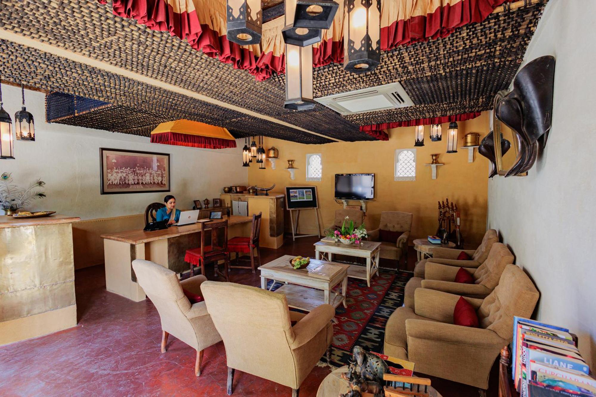 Hotel Rawla Narlai Bagian luar foto
