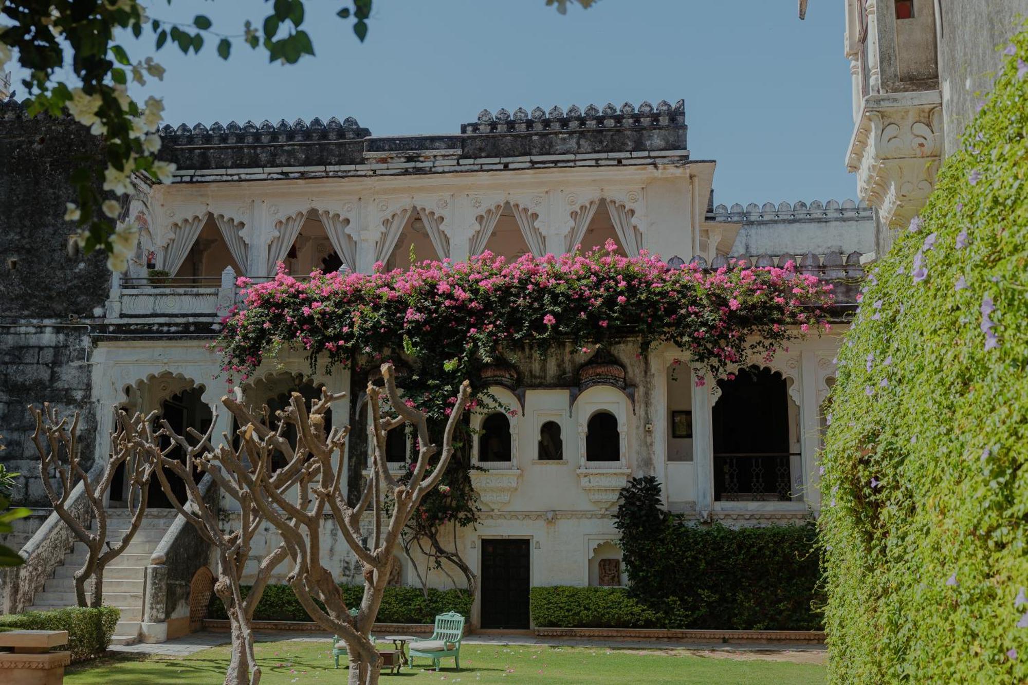 Hotel Rawla Narlai Bagian luar foto