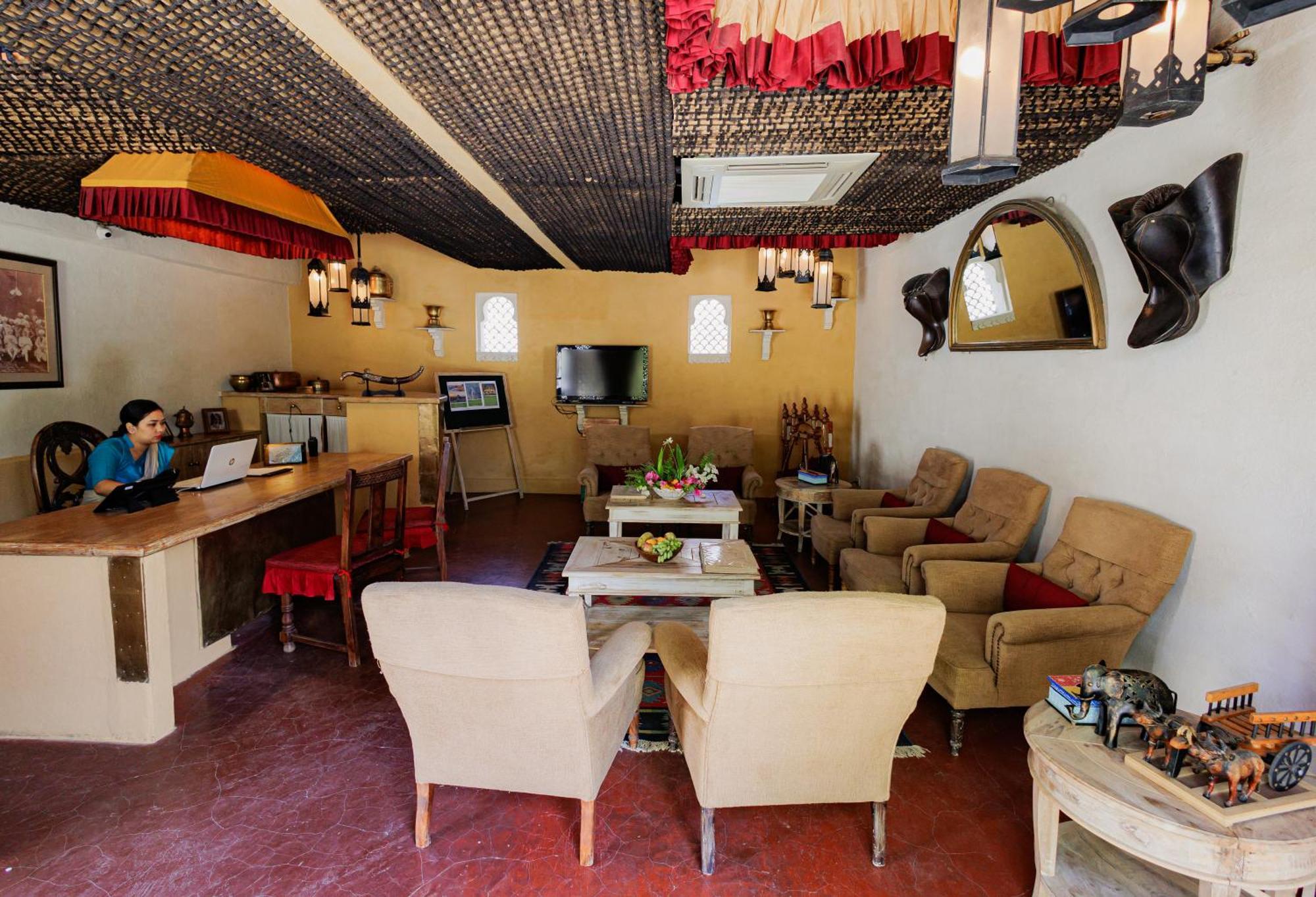 Hotel Rawla Narlai Bagian luar foto