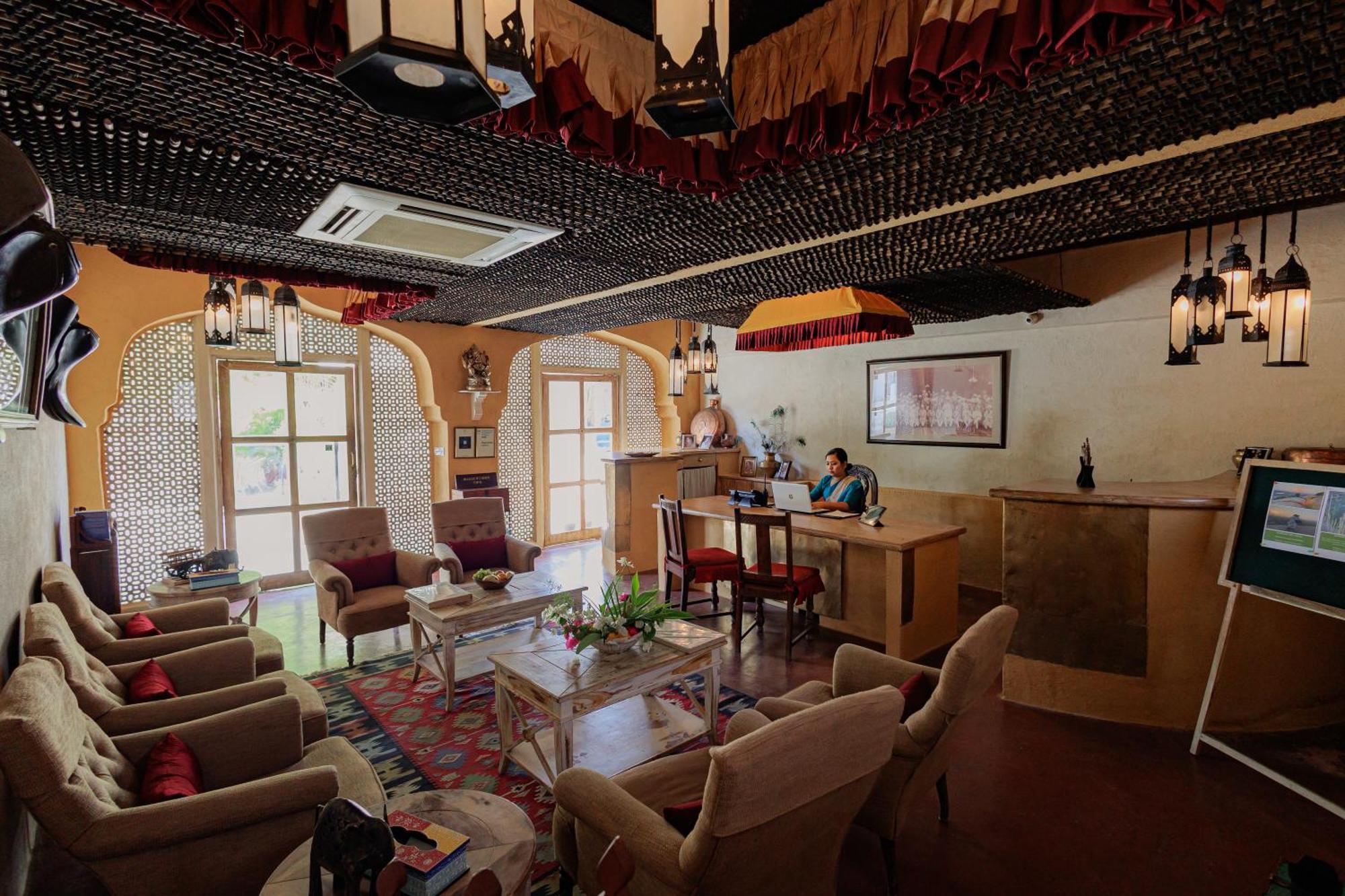 Hotel Rawla Narlai Bagian luar foto