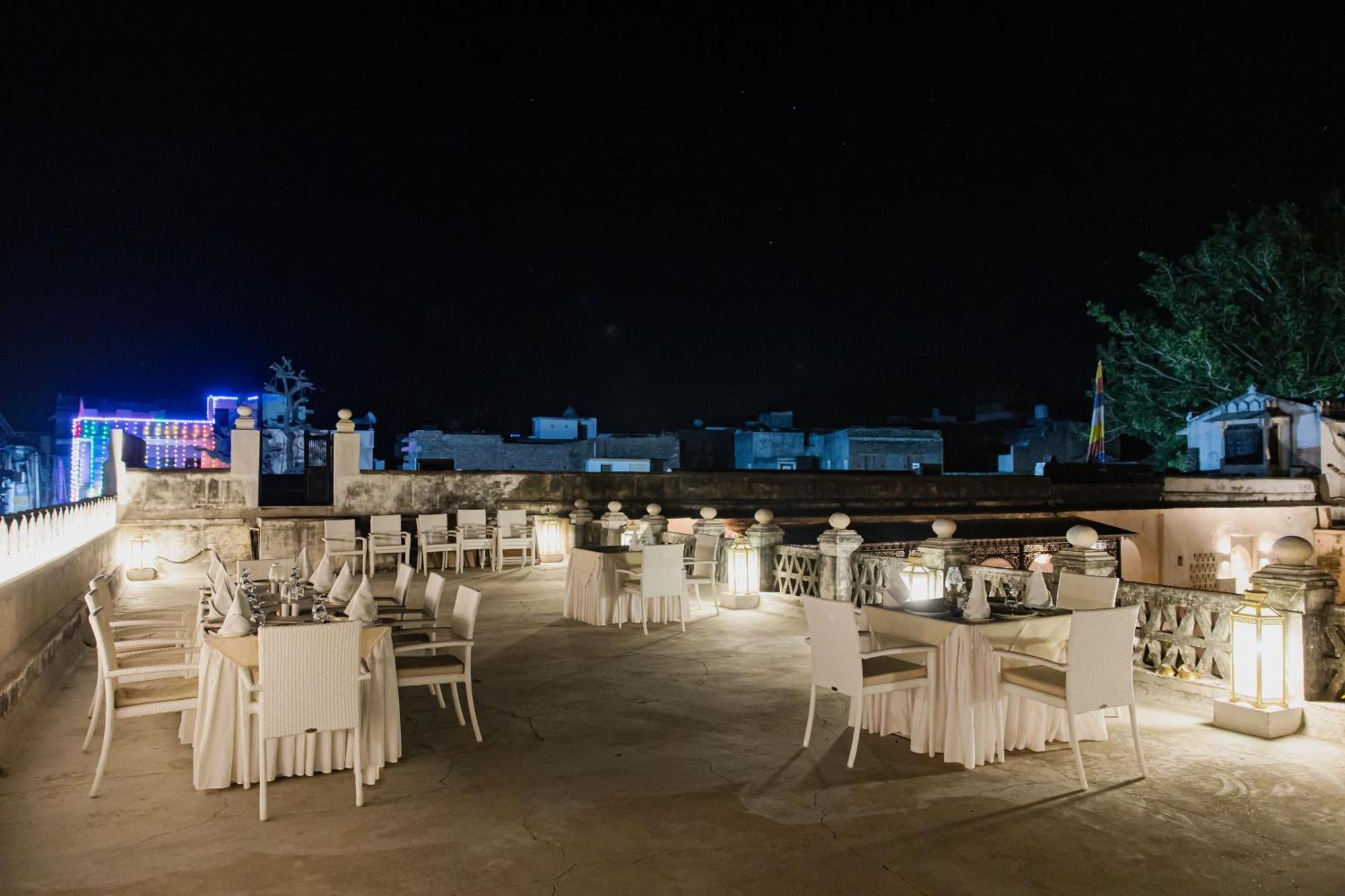 Hotel Rawla Narlai Bagian luar foto