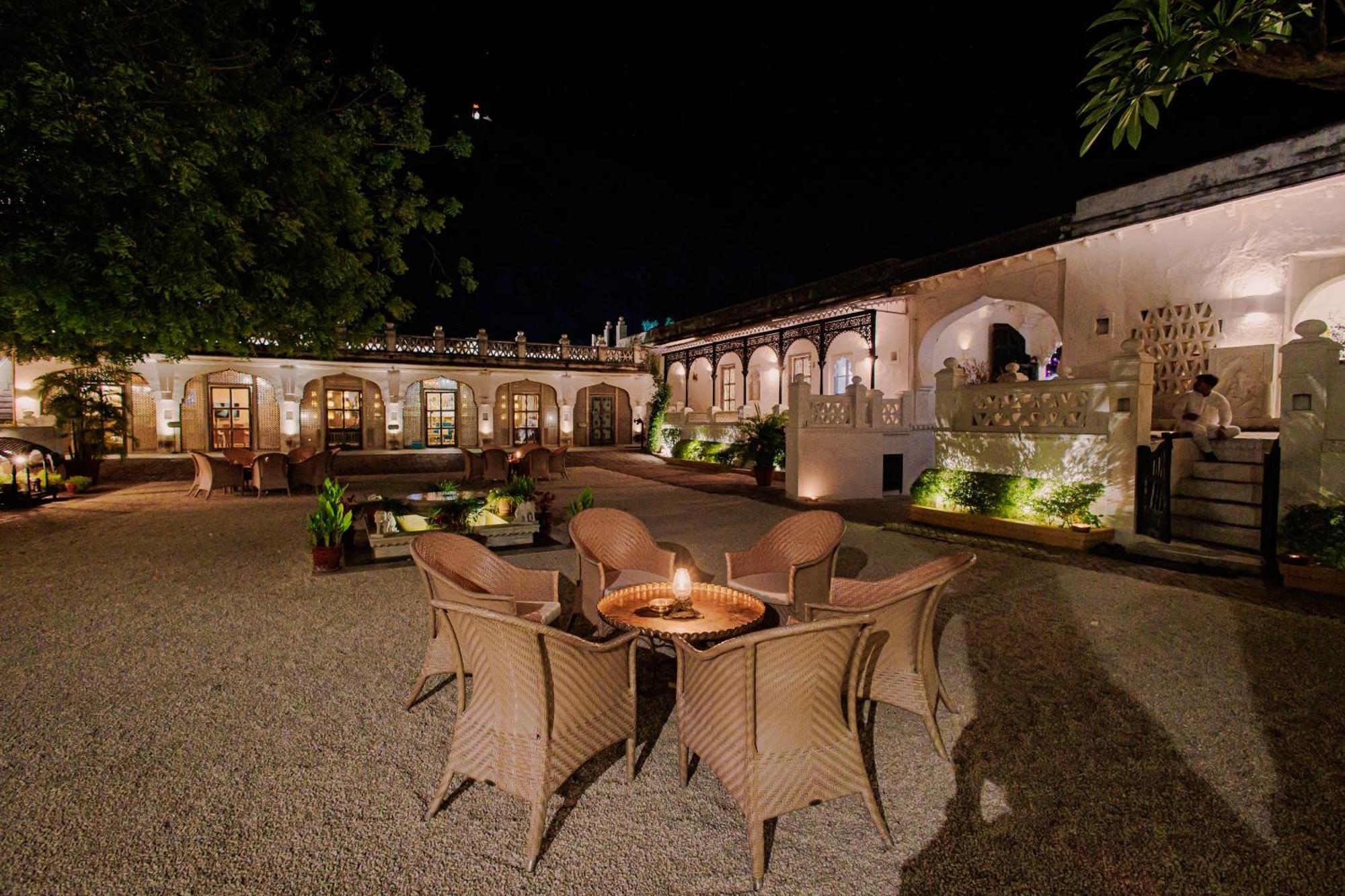 Hotel Rawla Narlai Bagian luar foto